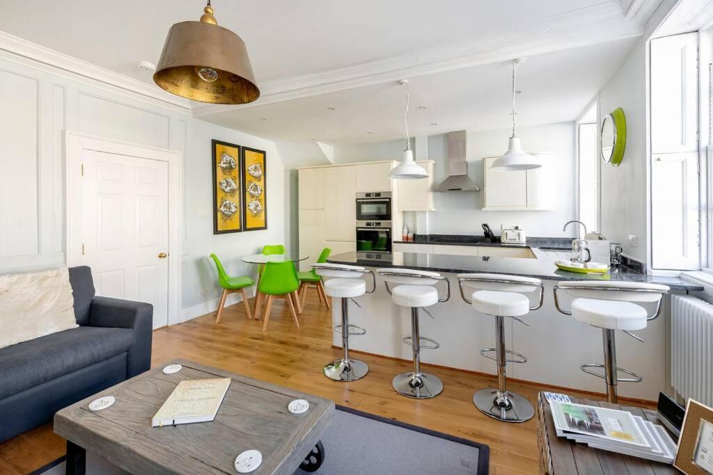 Beautiful Apartment, Incredible Central Location باث المظهر الخارجي الصورة